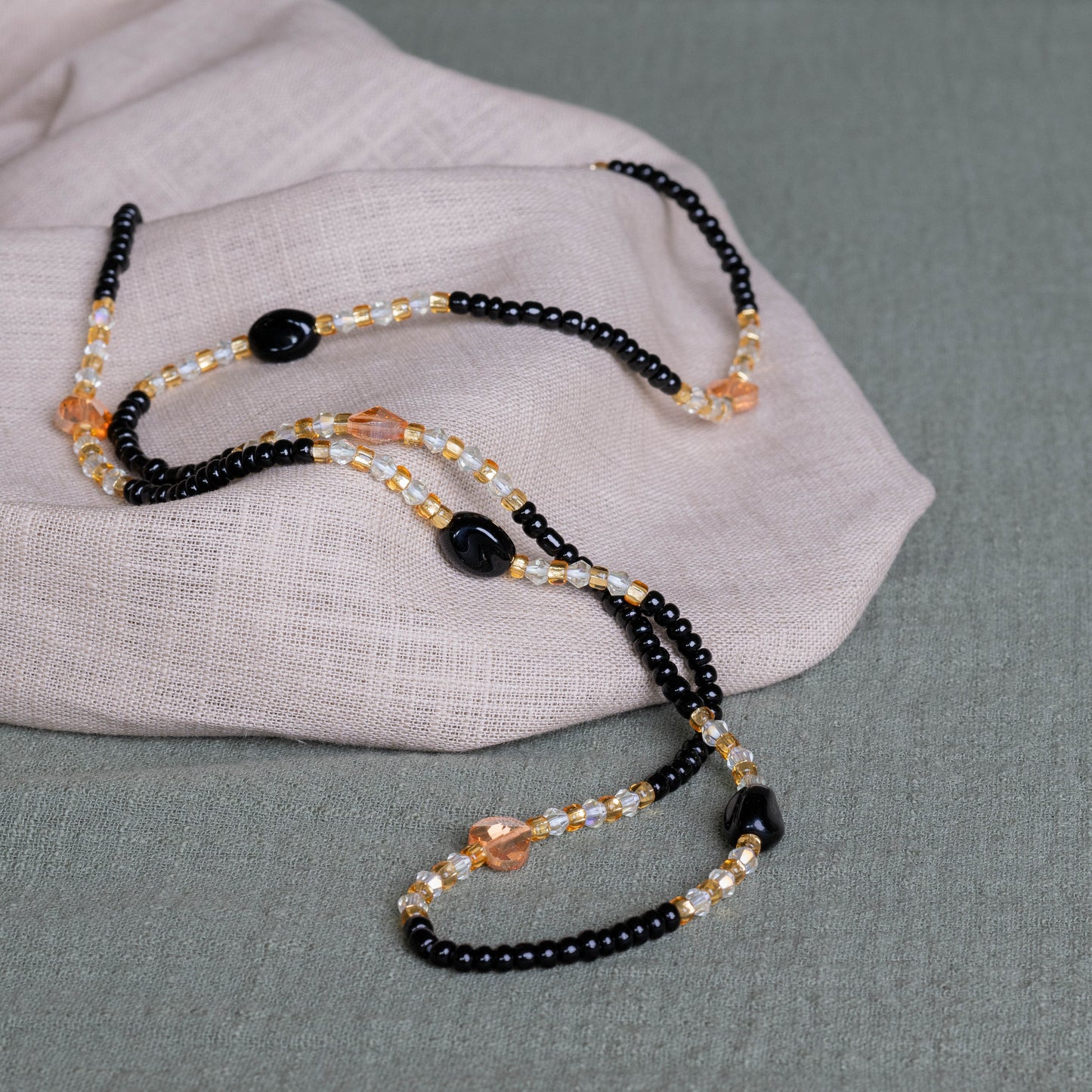 Fulani waist beads – handmade Ghanaian body jewelry by Tòma Lina