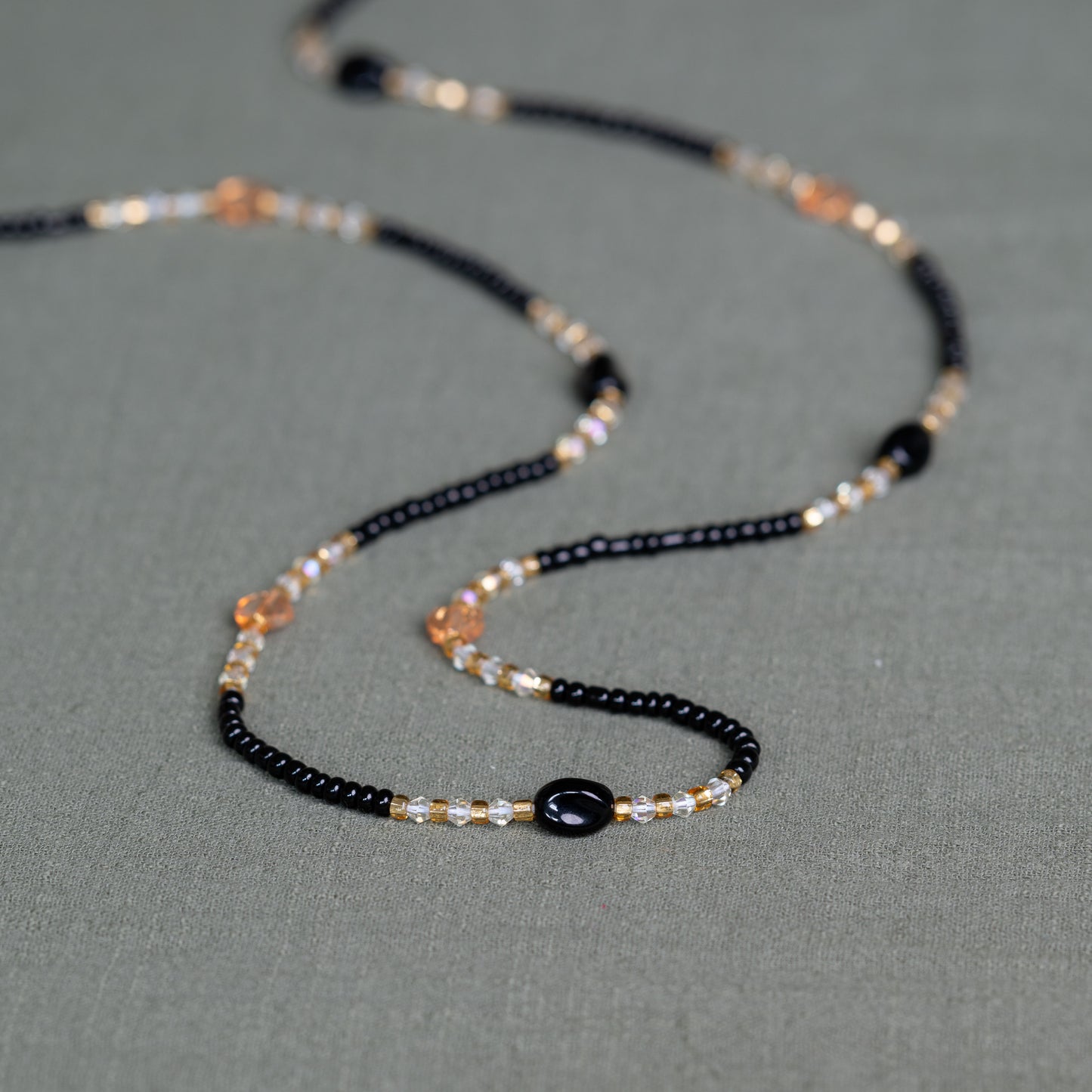 Fulani waist beads – handmade Ghanaian body jewelry by Tòma Lina