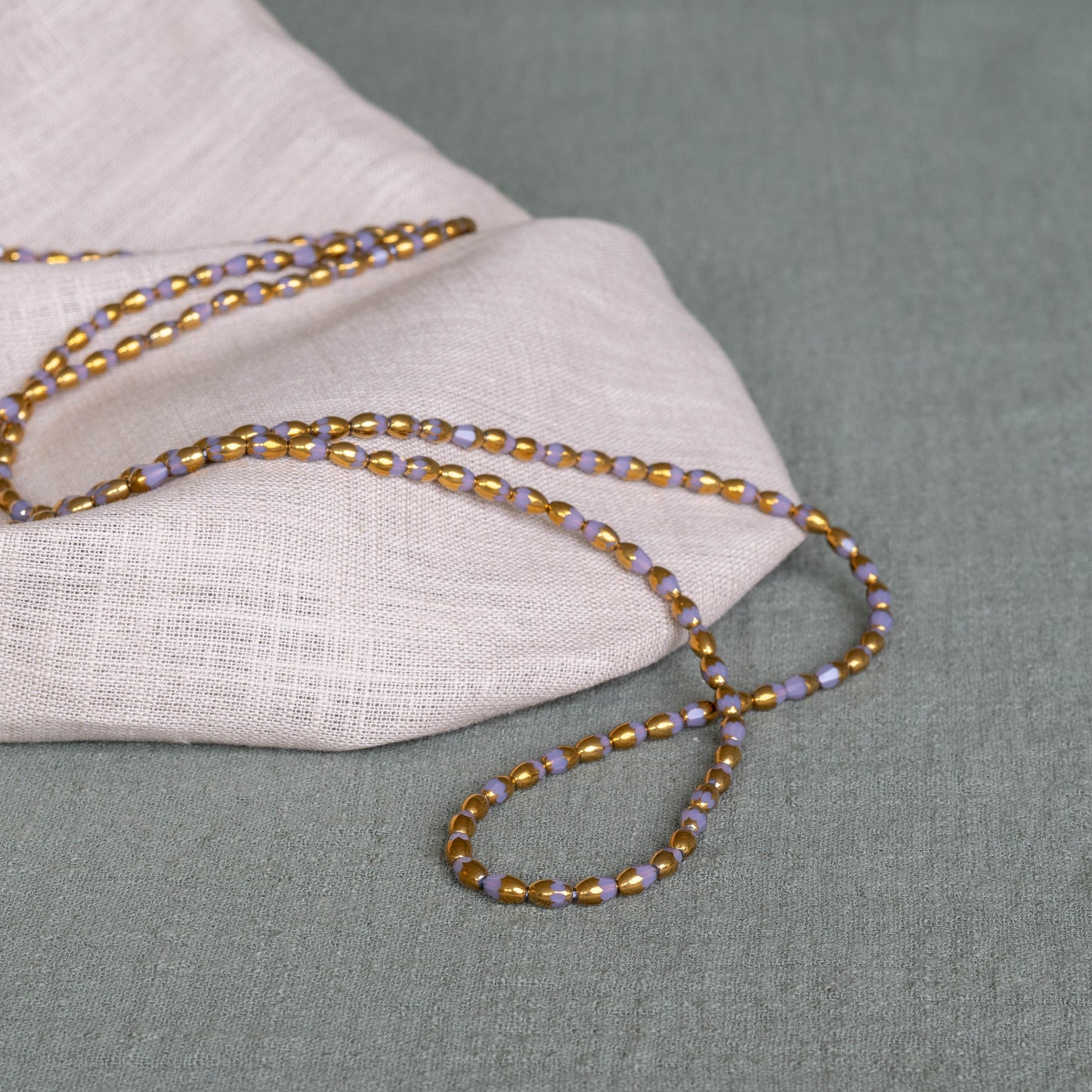 Lilla Belle waist beads – handmade Ghanaian body jewelry by Tòma Lina
