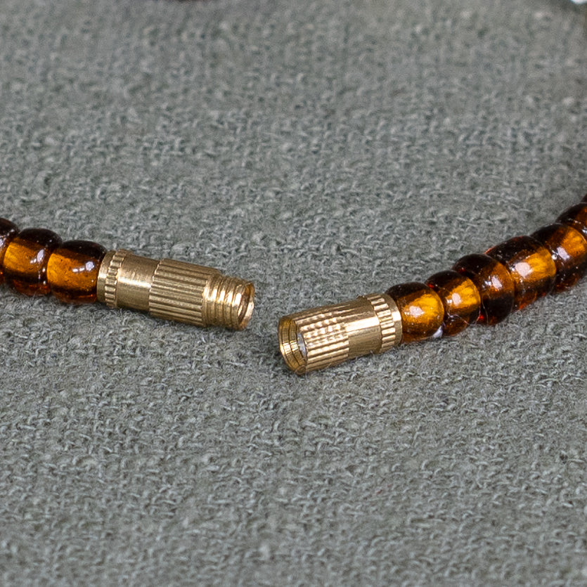removable waist bead closure by Tòma Lina 