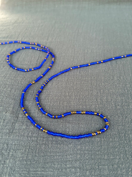 Electric blue waist beads – handmade Ghanaian body jewelry by Tòma Lina