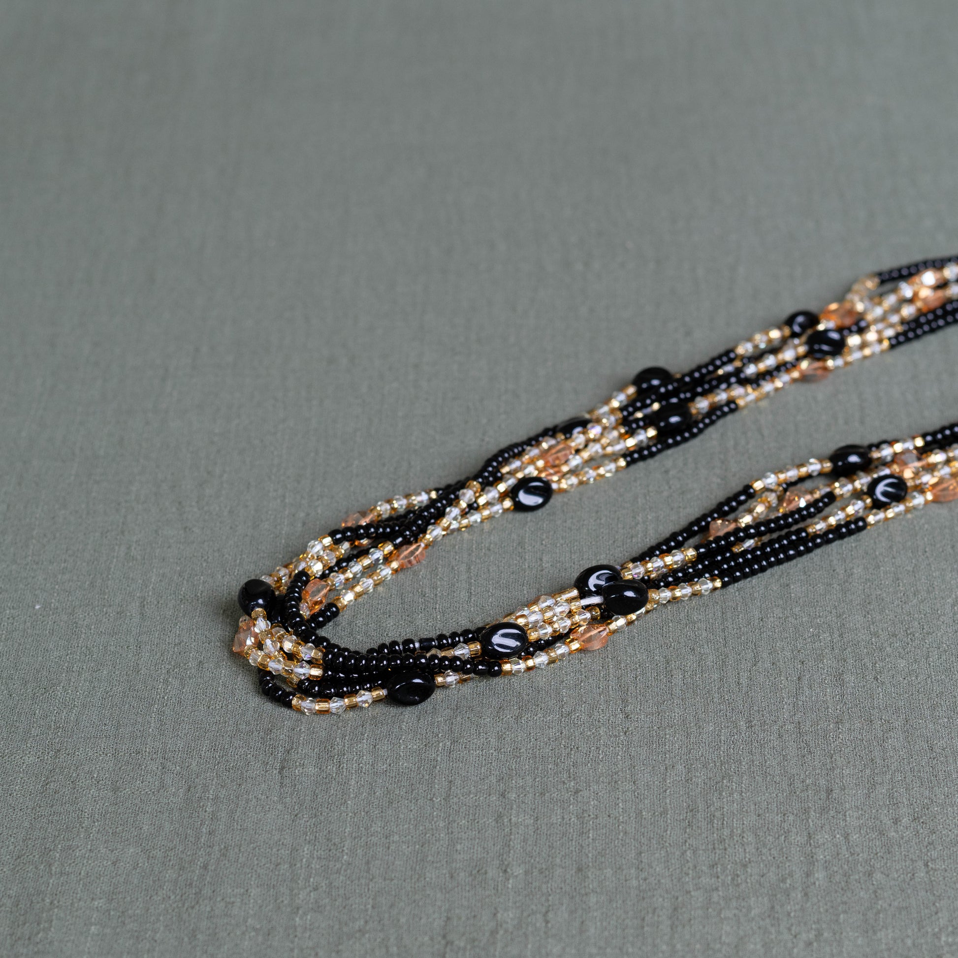 Fulani waist beads – handmade Ghanaian body jewelry by Tòma Lina