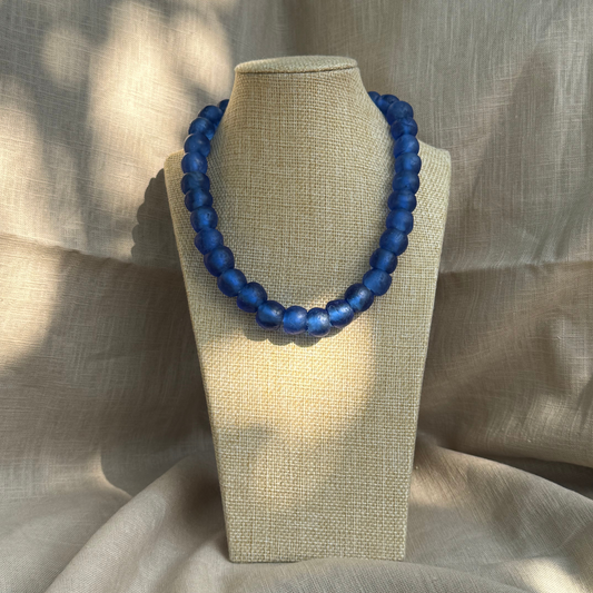 Royal blue bold necklace in blue from Tòma Lina